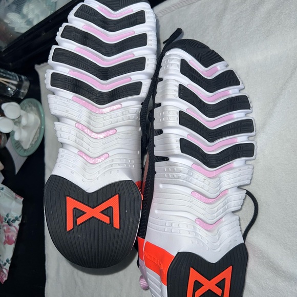 Nike Metcon Training Sneakers - Picture 2 of 3